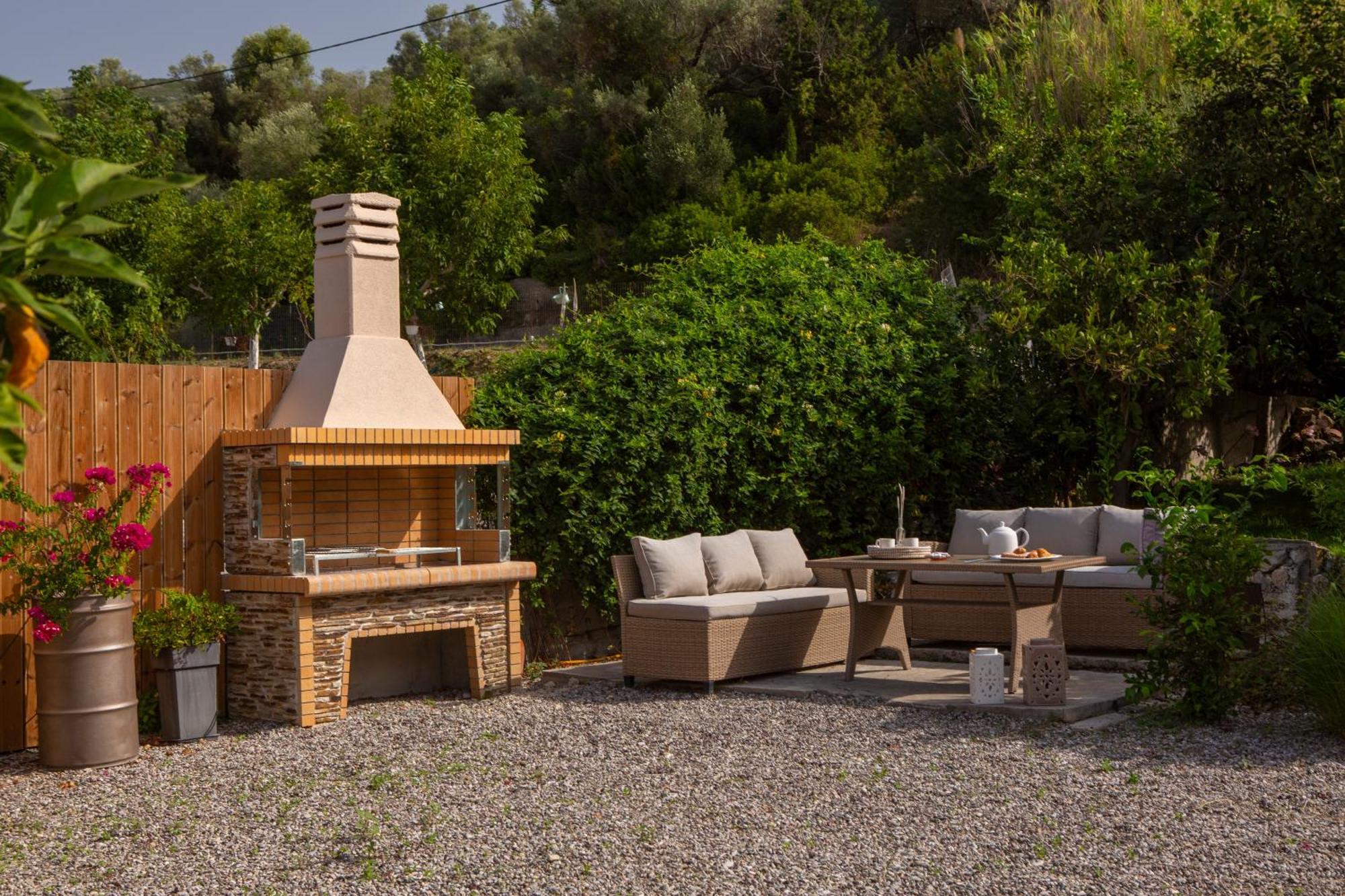 Villa Kallisti - Private Villa With Hot Tub, Large Garden, Close To The Beach Agia Varvara  Exterior foto
